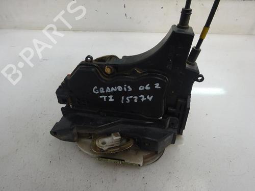 Rear left lock MITSUBISHI GRANDIS (NA_W) 2.0 DI-D (NA8W) | BP10986539C100