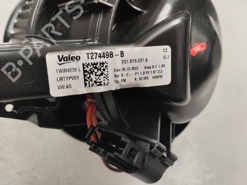Used Heater blower motor SKODA FABIA IV (PJ3) 1.0 TSI (95 hp) 17641352