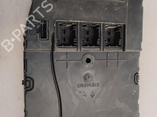 Used Fuse box RENAULT SCÉNIC II (JM0/1_) 1.6 16V (JM1R) (112 hp) 13304187