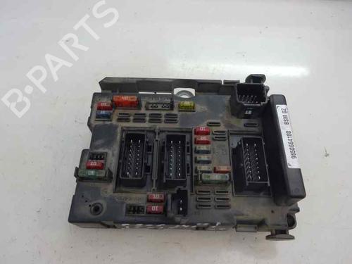 Used Fuse box Fuse box PEUGEOT 206 Hatchback (2A/C) [1998-2012] 9236153 9236153
