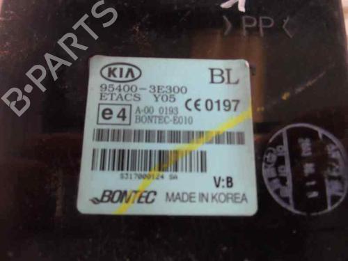 Used Electronic module KIA SORENTO I (JC) 2.5 CRDi 4WD (140 hp) 353736