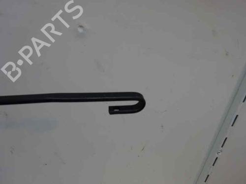 Used Front windshield wiper arm NISSAN JUKE (F15) 1.5 dCi (110 hp) 3469109
