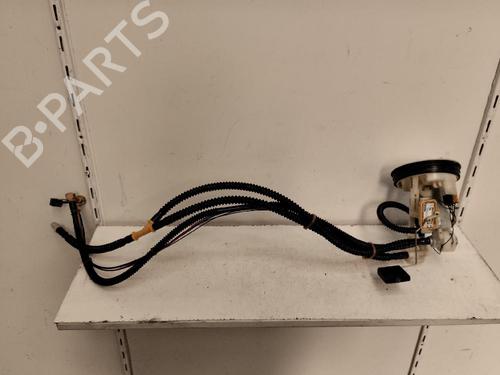 Used Fuel pump MERCEDES-BENZ C-CLASS (W203) C 180 Kompressor (203.046) (143 hp) 15952442