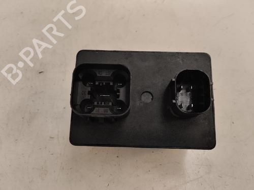 Used Fuse box Fuse box 17684165 17684165