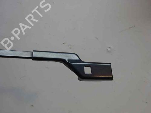 Used Front windshield wiper arm Front windshield wiper arm 3469260 3469260