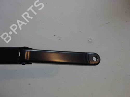 Used Front windshield wiper arm FORD FIESTA VI (CB1, CCN) 1.5 TDCi (75 hp) 3469260