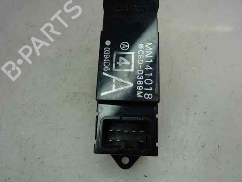 Used Right front window switch MITSUBISHI COLT VI (Z3_A, Z2_A) 1.5 DI-D (Z39A) (95 hp) 9236185