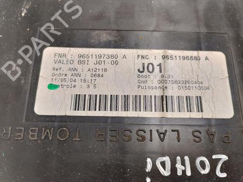 Fuse box CITROËN C5 I (DC_) 2.0 HDi (DCRHZB, DCRHZE) | BP16268138E1 