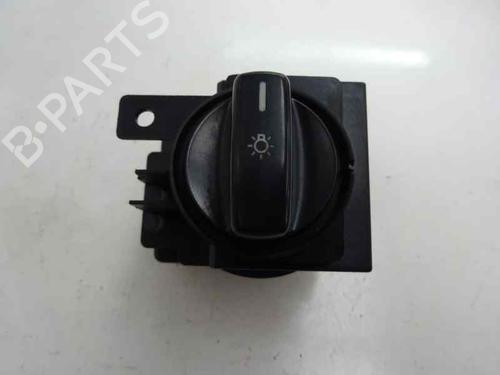 Used Headlight switch MERCEDES-BENZ A-CLASS (W169) A 180 CDI (169.007, 169.307) (109 hp) 8620794