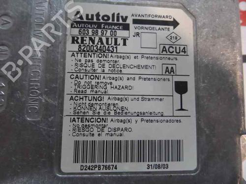 Used ECU airbags RENAULT SCÉNIC II (JM0/1_) 1.9 dCi (JM0G, JM12, JM1G, JM2C) (120 hp) 586925