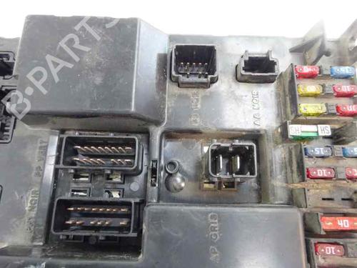 Fuse box CITROËN C5 I (DC_) 2.0 HDi (DCRHZB, DCRHZE) | BP6692652E1 