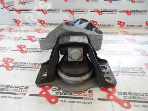 Used Engine mount Engine mount 8796819 8796819
