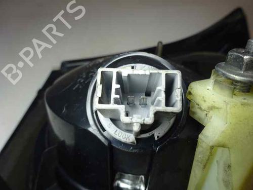 Używane Lampa tylna klapy bagażnika prawa MAZDA 3 (BK) 1.6 DI Turbo (109 hp) 1795942