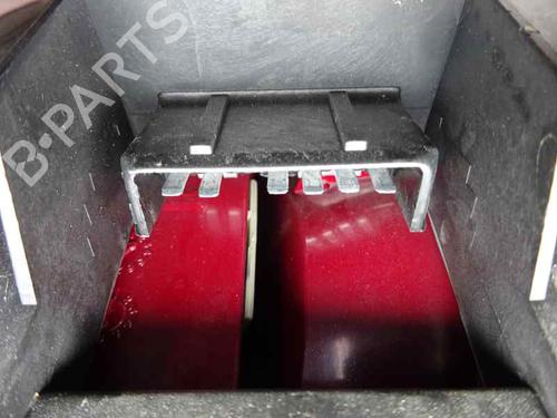 left-taillight-ford-mondeo-ii-bap-1996-1-1996-1997-1998-1999-2000-1239979 main image