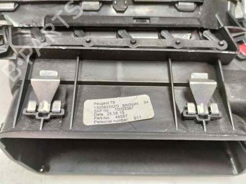 Used Air vent PEUGEOT 308 II (LB_, LP_, LW_, LH_, L3_) 1.2 THP 110 (110 hp) 30541265