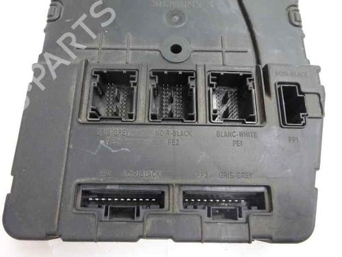 Used Fuse box RENAULT MEGANE II (BM0/1_, CM0/1_) 1.5 dCi (BM0F, BM0T, BM2B, CM0F, CM0T) (82 hp) 9621429