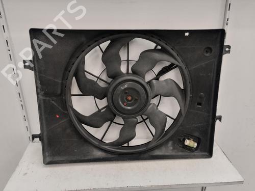 Used Radiator fan HYUNDAI TUCSON (JM) 2.0 All-wheel Drive (141 hp) 17222549