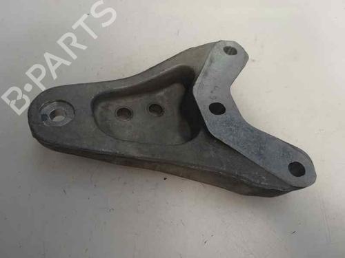 Used Engine mount Engine mount 8796935 8796935