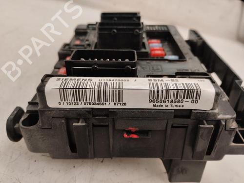 Caixa de fusíveis CITROËN BERLINGO / BERLINGO FIRST MPV (MF_, GJK_, GFK_) 1.6 HDI 75 (MF9HW, GJ9HWC, GF9HWC, GN9HWC) (75 hp) 16500767