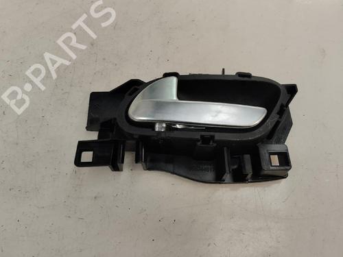 Used Front left interior door handle Front left interior door handle 11866208 11866208