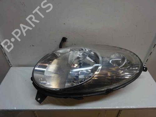Used Right headlight NISSAN MICRA III (K12) 1.2 16V (80 hp) 2596975