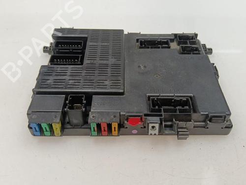Used Fuse box Fuse box CITROËN XSARA (N1) 1.9 D (70 hp) 35744827 35744827