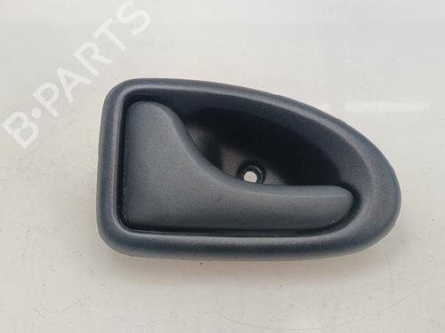Used Rear left interior door handle Rear left interior door handle RENAULT CLIO II (BB_, CB_) 1.2 (BB0A, BB0F, BB10, BB1K, BB28, BB2D, BB2H, CB0A,... (58 hp) 35745300 35745300