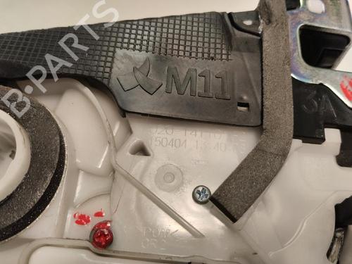 Used Rear right lock TOYOTA YARIS (_P13_) 1.5 Hybrid (NHP130_, NHP130) (101 hp) 19483126