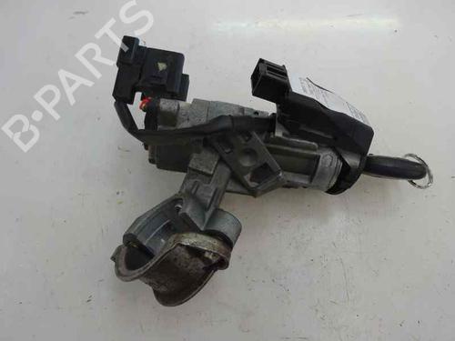 Used Ignition barrel TOYOTA YARIS (_P1_) 1.0 (SCP10_, SCP10R) (68 hp) 8392048