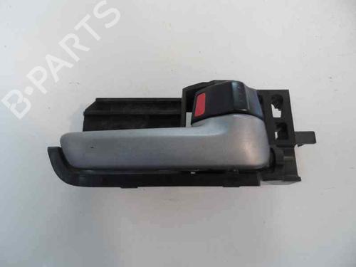 Used Rear right interior door handle Rear right interior door handle 3213134 3213134
