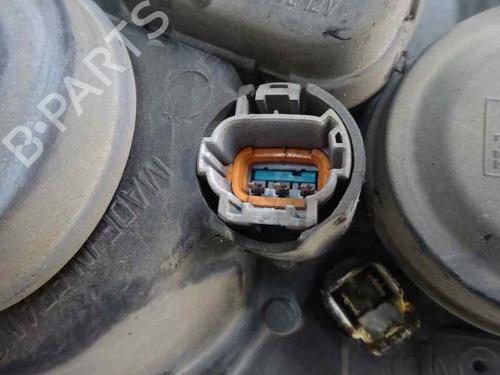 Used Right headlight NISSAN ALMERA II Hatchback (N16) 1.5 (98 hp) 6821702