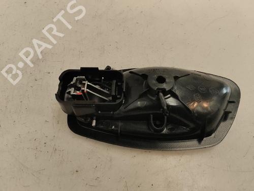 Used Front right interior door handle Front right interior door handle 16174158 16174158