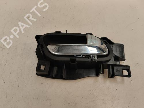 Used Front right interior door handle Front right interior door handle 16127700 16127700
