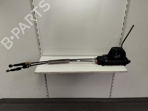 Used Gear lever RENAULT CLIO III (BR0/1, CR0/1) [2005-2014]  19483533