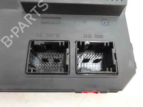 Used Fuse box Fuse box 7225342 7225342