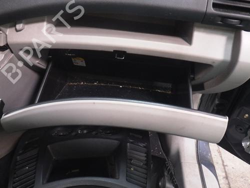 Glove box MITSUBISHI GRANDIS (NA_W) 2.0 DI-D (NA8W) | BP28032756C95 