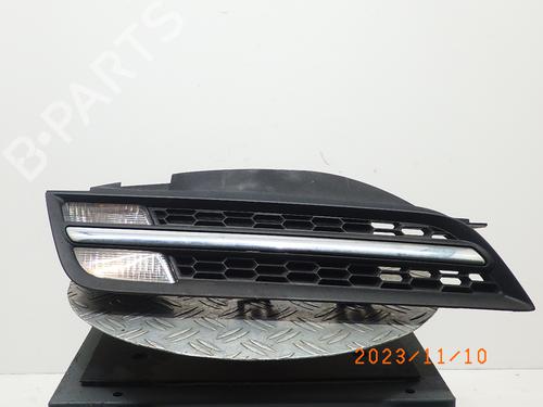 Used Grille NISSAN MICRA III (K12) 1.2 16V (65 hp) 15946174