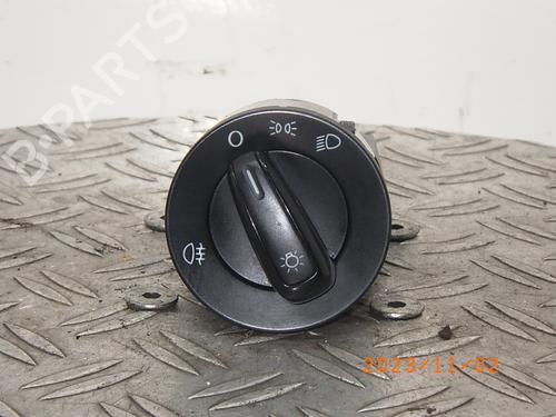 Used Headlight switch SEAT Mii (KF1, KE1) 1.0 (75 hp) 15844296