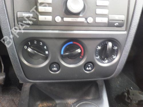 Used Climate control FORD FUSION (JU_) 1.4 (80 hp) 30976159