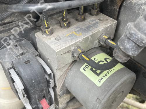 Used ABS pump HYUNDAI i30 Estate (FD) 1.4 (105 hp) 16677888