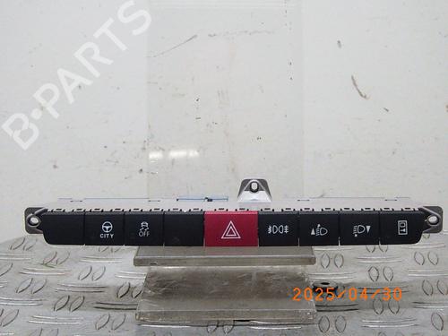 Used Warning switch Warning switch IVECO DAILY VI Van 35S18, 35C18, 40C18, 42S18, 50C18, 60C18, 65C18, 70C18 (175 hp) 39912952 39912952
