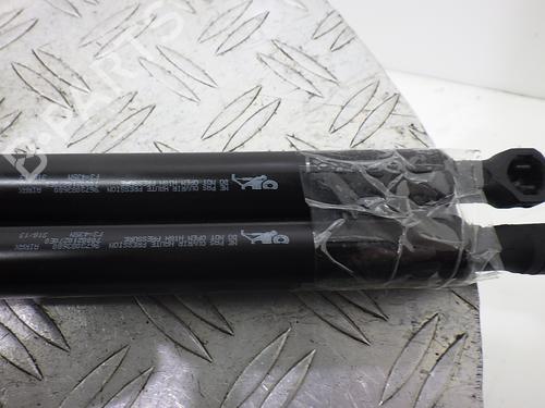 Tailgate lift support PEUGEOT 208 I (CA_, CC_) 1.2 VTI 82 | BP14757854C138 