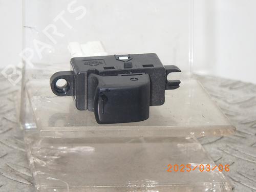 Used Right front window switch NISSAN MURANO I (Z50) 3.5 4x4 (234 hp) 24153536