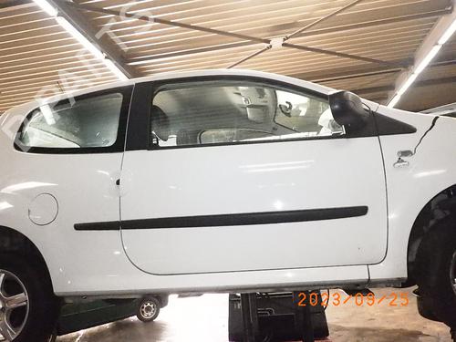 Dør højre fortil RENAULT TWINGO II (CN0_) 1.2 16V (CN04, CN0B) (75 hp) 15403900