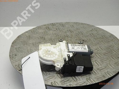 Right rear window motor VW GOLF IV (1J1) 1.4 16V | BP749310E22 