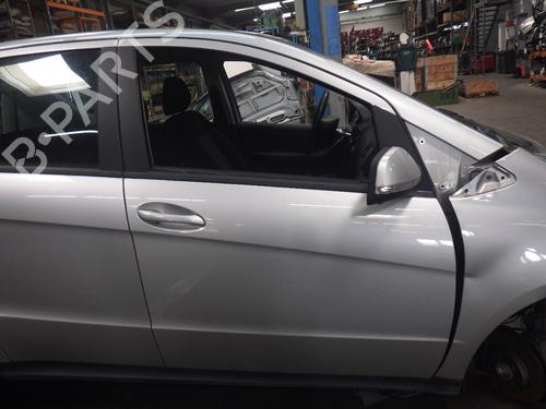 Used Right front door MERCEDES-BENZ A-CLASS (W169) A 150 (169.031, 169.331) (95 hp) 27343639