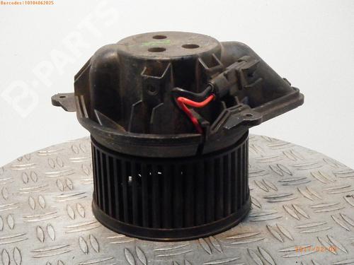 Used Heater blower motor RENAULT MEGANE I Classic (LA0/1_) 1.6 e (LA0F, LA0S) (90 hp) 985871