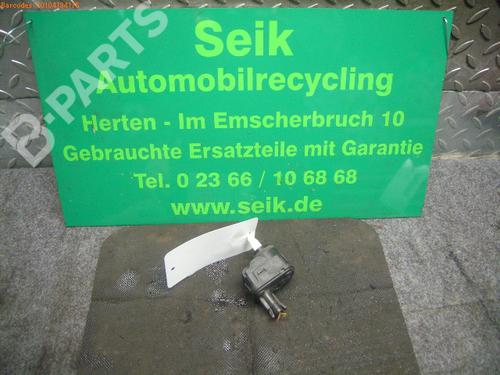 Used Headlight adjuster motor OPEL OMEGA B (V94) 2.0 16V (F69, M69, P69) (136 hp) 988605