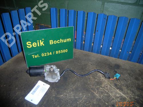 Used Front wiper motor MERCEDES-BENZ E-CLASS (W210) E 200 (210.035) (136 hp) 967878