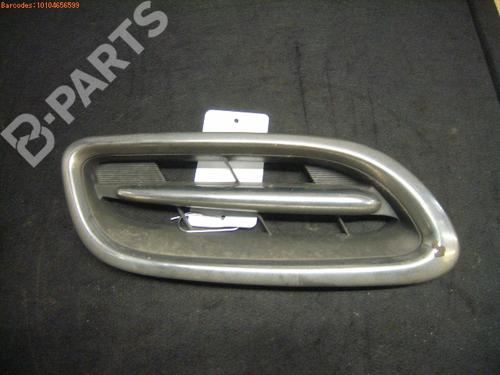 Used Grille NISSAN MICRA II (K11) 1.4 i 16V (82 hp) 1755479